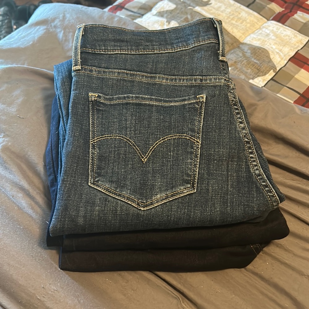 3 pairs of LEVI Size 10 LONG jeans. Basically new slim & skinny shaping jeans